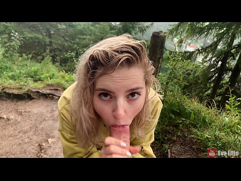 ❤️ Ragazza ingoia cum dopu un pompino publicu - Eva Elfi ️❌ Video sessu à noi ❌️